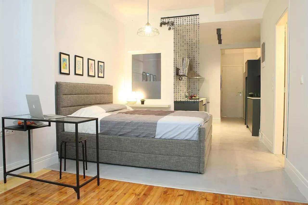 Nat'S Place Downtown Thessaloniki Next To Metro Grecia
